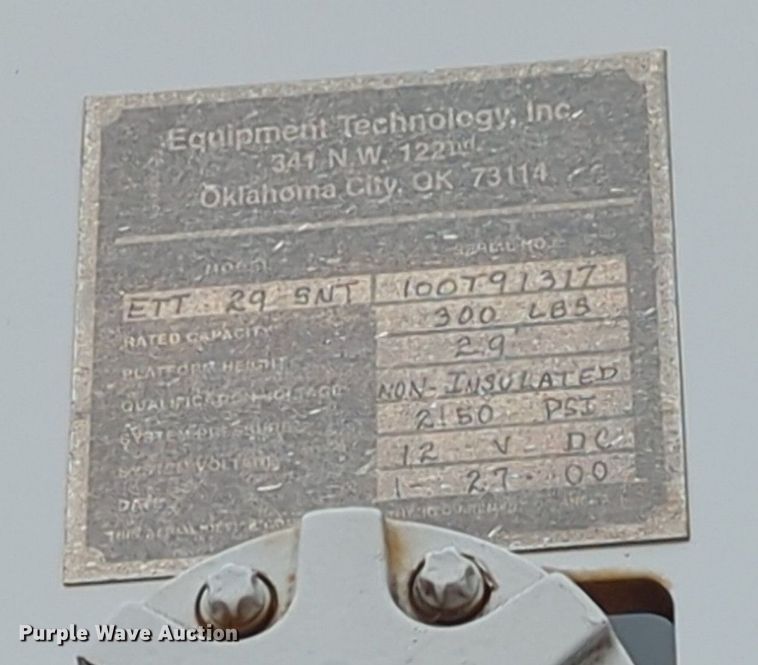 image for item MY9508 2000  Ford E350 Super Duty  van with bucket lift