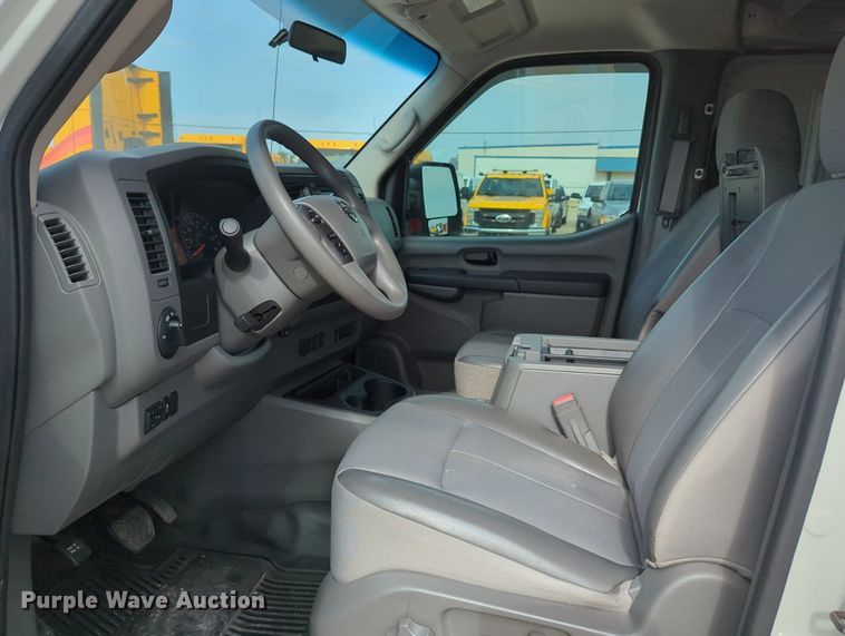 image for item MY9509 2017 Nissan NV2500HD  van