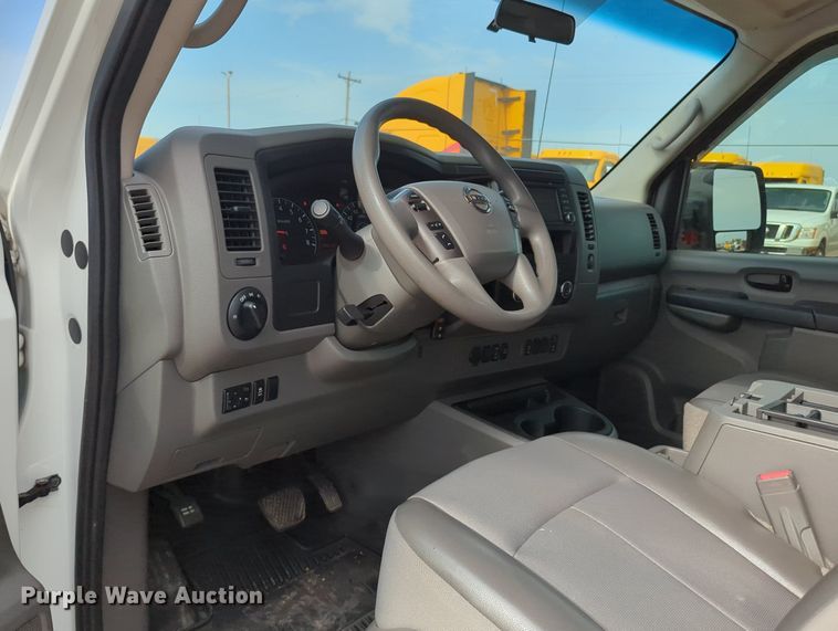 image for item MY9509 2017 Nissan NV2500HD  van