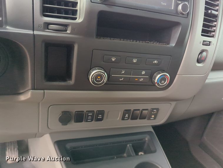 image for item MY9509 2017 Nissan NV2500HD  van