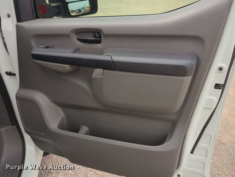 image for item MY9509 2017 Nissan NV2500HD  van