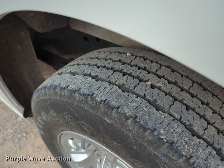 image for item MY9509 2017 Nissan NV2500HD  van