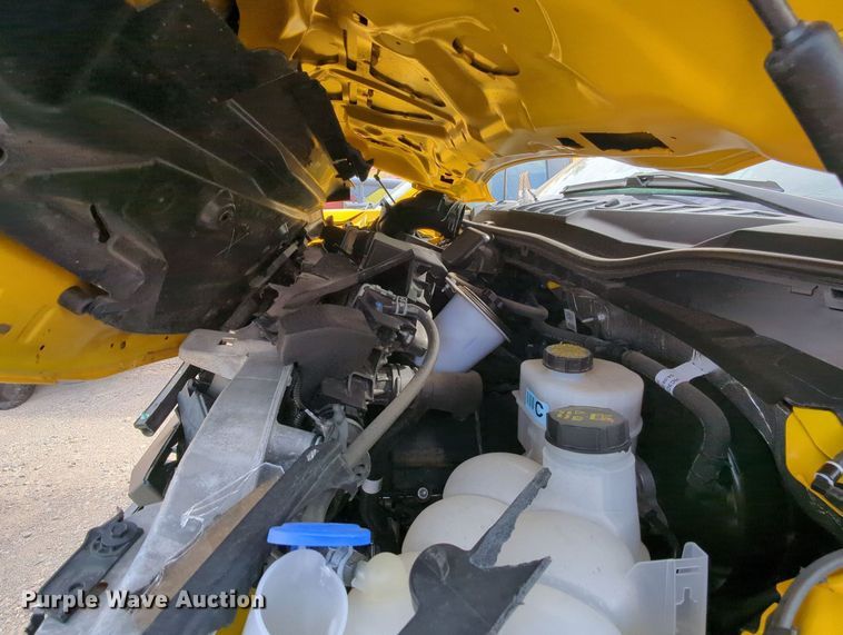 image for item MY9510 2022 Ford  F350 Super Duty  pickup truck cab and chassis