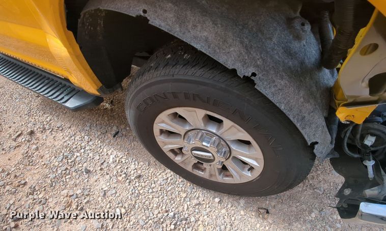 image for item MY9510 2022 Ford  F350 Super Duty  pickup truck cab and chassis