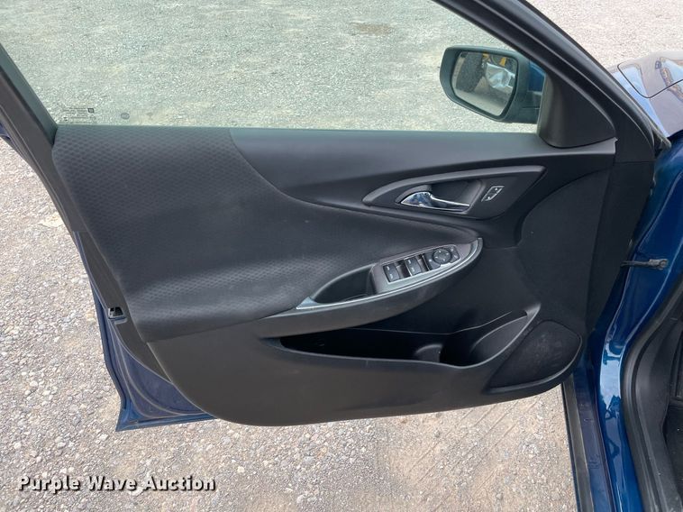 image for item MY9514 2019 Chevrolet Malibu LT