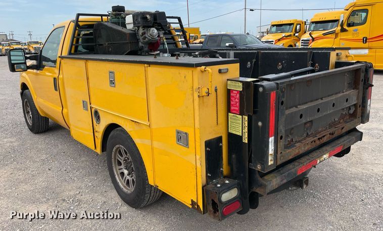 image for item MY9515 2011  Ford F250 Super Duty  utility bed pickup truck