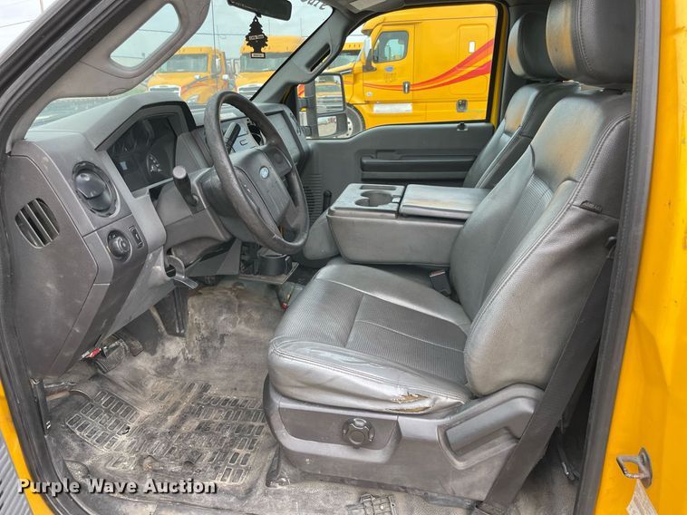 image for item MY9515 2011  Ford F250 Super Duty  utility bed pickup truck