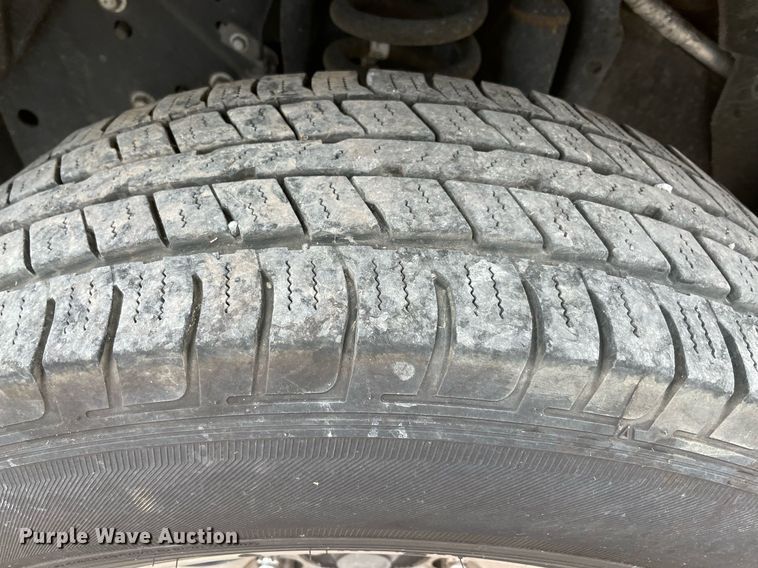 image for item MY9515 2011  Ford F250 Super Duty  utility bed pickup truck