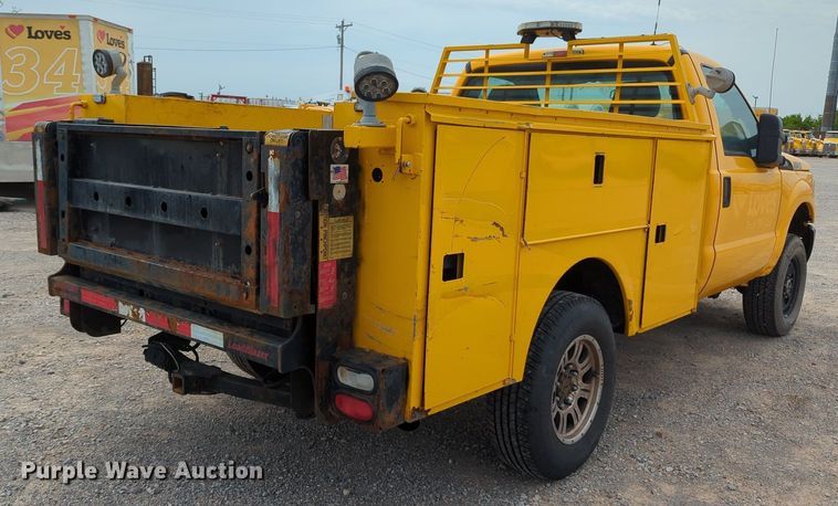 image for item MY9518 2015  Ford F350 Super Duty XL  utility bed pickup truck