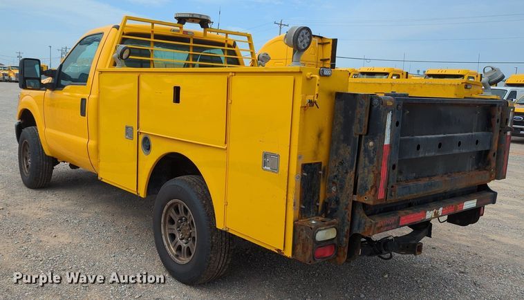 image for item MY9518 2015  Ford F350 Super Duty XL  utility bed pickup truck