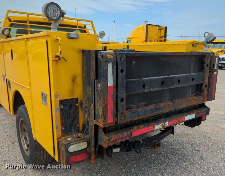 image for item MY9518 2015  Ford F350 Super Duty XL  utility bed pickup truck