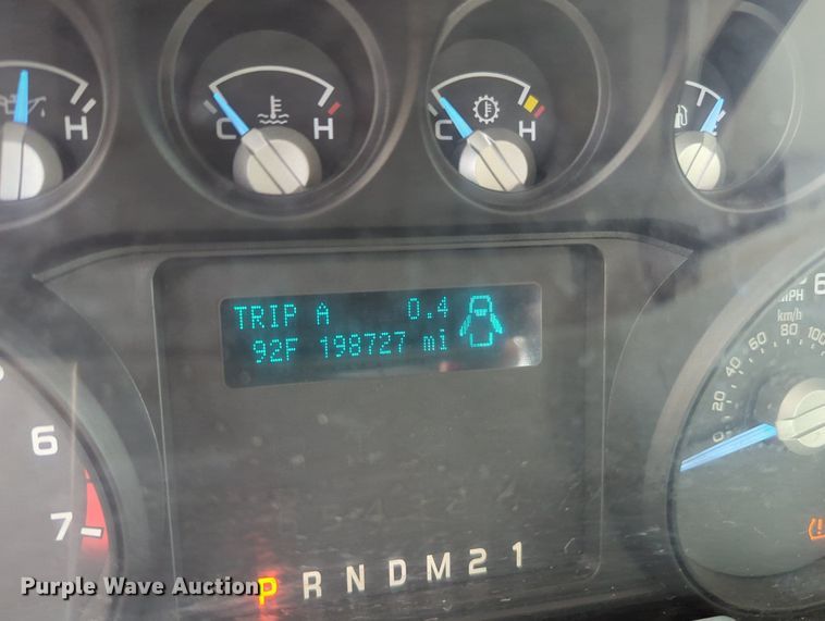 image for item MY9518 2015  Ford F350 Super Duty XL  utility bed pickup truck