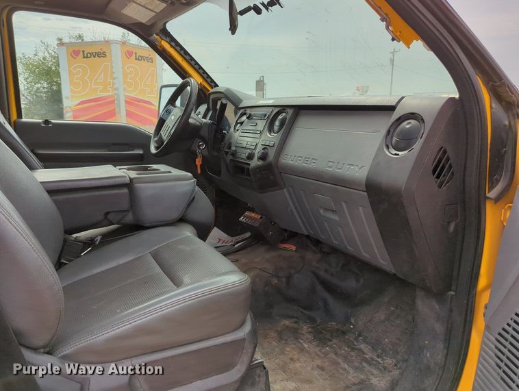 image for item MY9518 2015  Ford F350 Super Duty XL  utility bed pickup truck