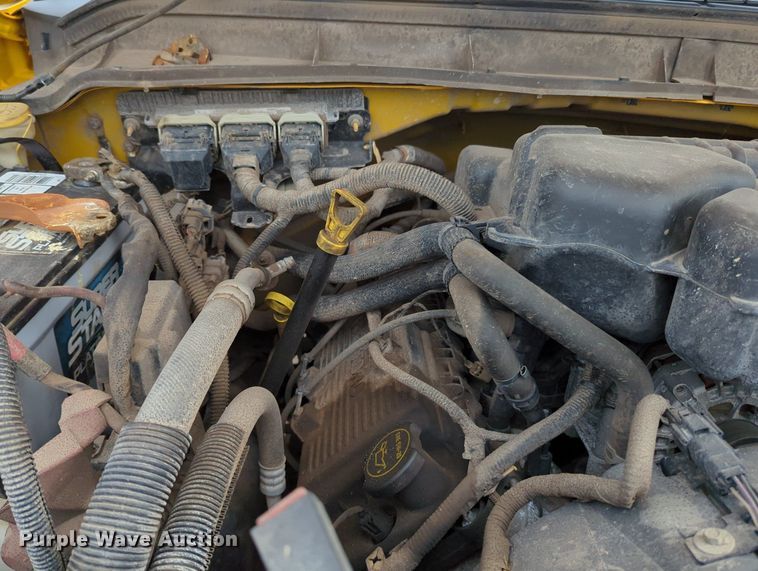 image for item MY9518 2015  Ford F350 Super Duty XL  utility bed pickup truck