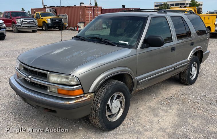 image for item MY9526 2000  Chevrolet Blazer  SUV
