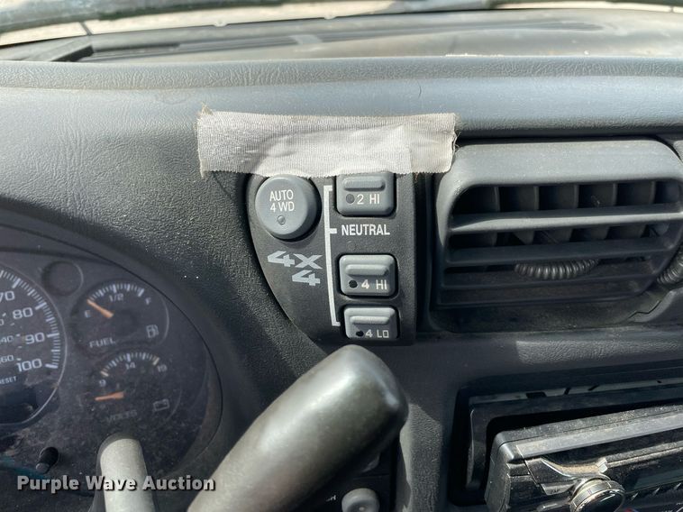 image for item MY9526 2000  Chevrolet Blazer  SUV