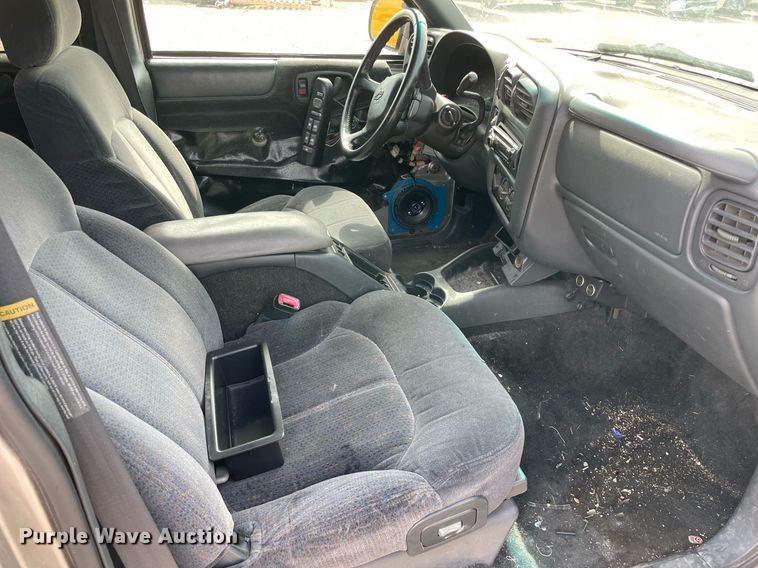 image for item MY9526 2000  Chevrolet Blazer  SUV