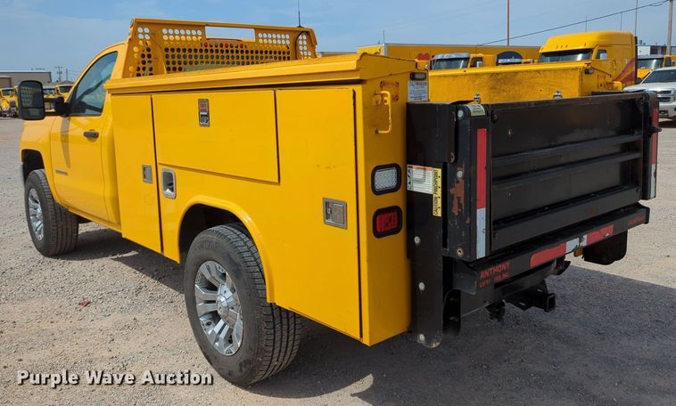 image for item MY9527 2016  Chevrolet Silverado 3500HD  utility bed pickup truck