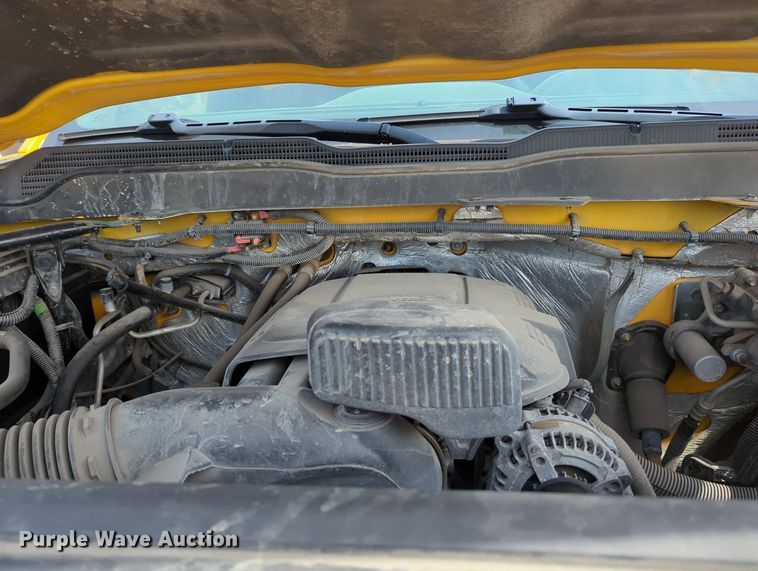 image for item MY9527 2016  Chevrolet Silverado 3500HD  utility bed pickup truck