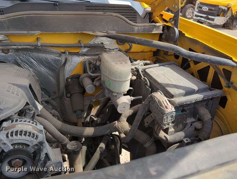 image for item MY9527 2016  Chevrolet Silverado 3500HD  utility bed pickup truck