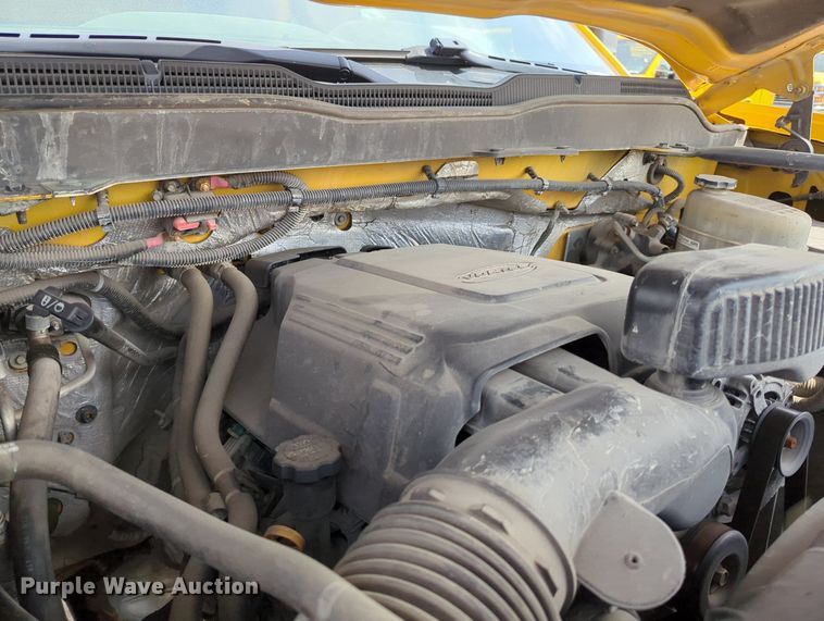 image for item MY9527 2016  Chevrolet Silverado 3500HD  utility bed pickup truck