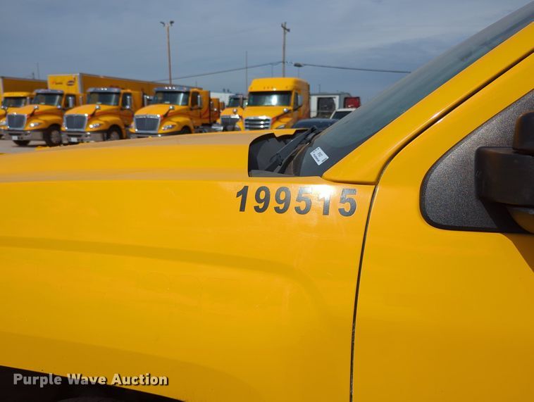 image for item MY9527 2016  Chevrolet Silverado 3500HD  utility bed pickup truck