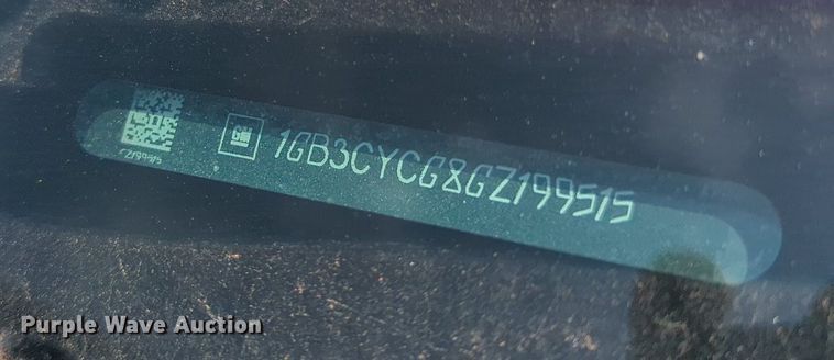 image for item MY9527 2016  Chevrolet Silverado 3500HD  utility bed pickup truck