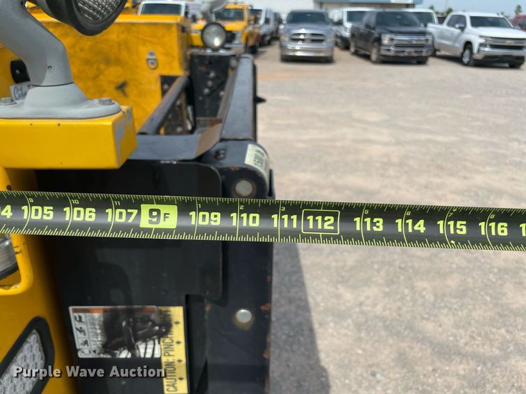 image for item MY9530 2016  Chevrolet Silverado 3500HD  utility bed pickup truck