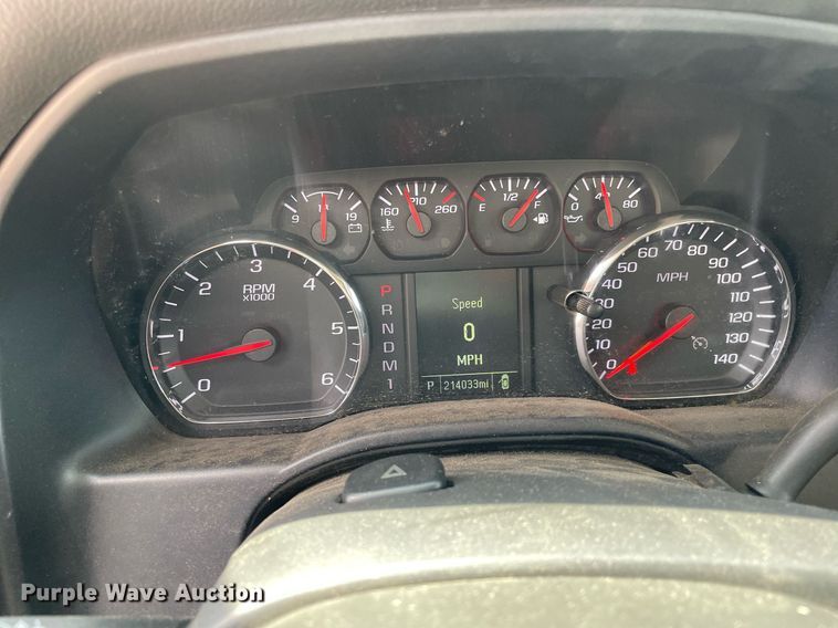 image for item MY9530 2016  Chevrolet Silverado 3500HD  utility bed pickup truck