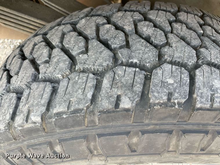 image for item MY9530 2016  Chevrolet Silverado 3500HD  utility bed pickup truck