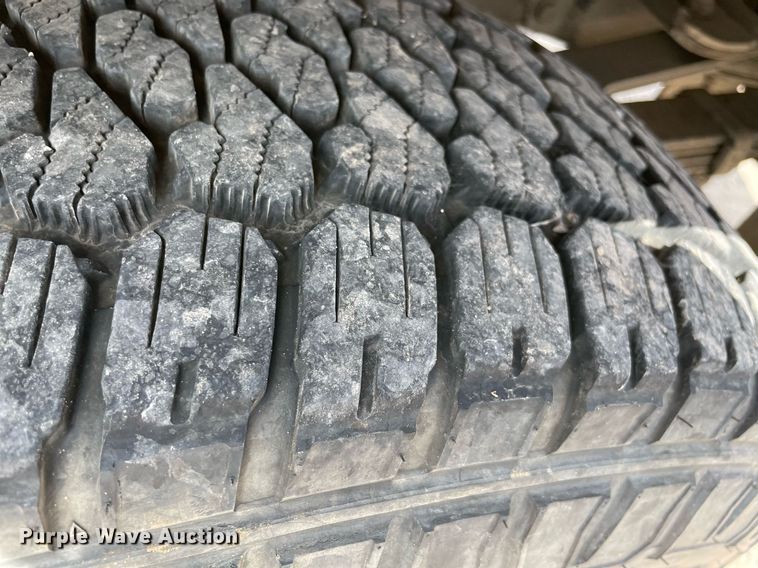 image for item MY9530 2016  Chevrolet Silverado 3500HD  utility bed pickup truck