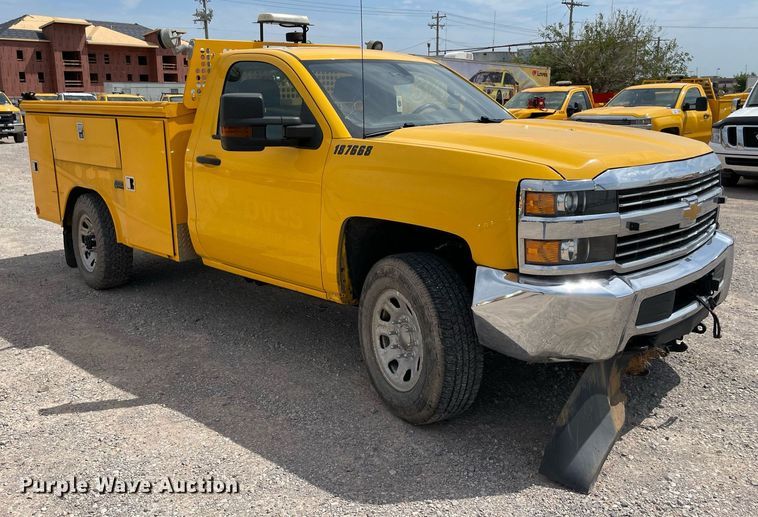 image for item MY9531 2017  Chevrolet Silverado 3500HD  utility bed pickup truck