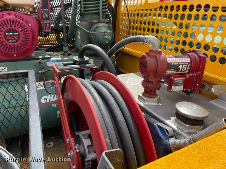 image for item MY9531 2017  Chevrolet Silverado 3500HD  utility bed pickup truck