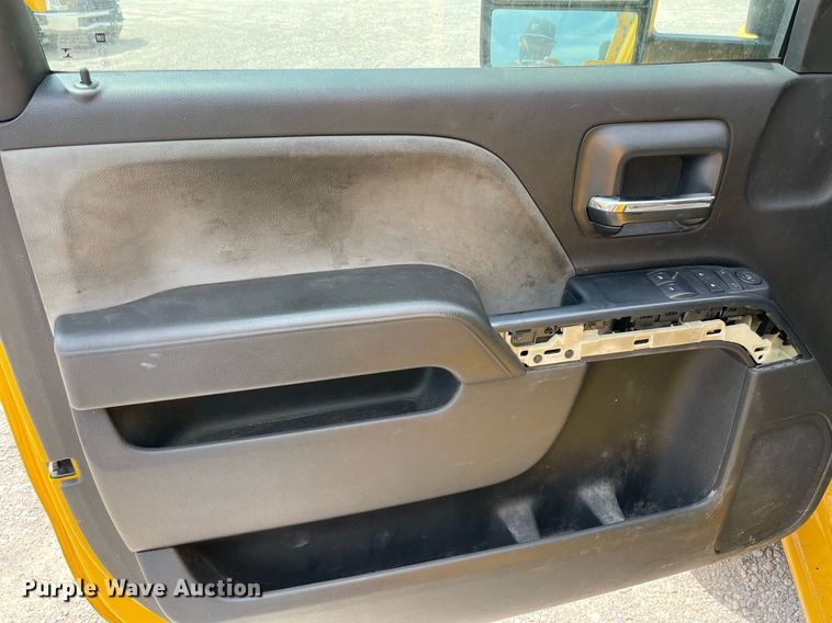 image for item MY9531 2017  Chevrolet Silverado 3500HD  utility bed pickup truck