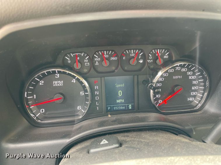 image for item MY9531 2017  Chevrolet Silverado 3500HD  utility bed pickup truck