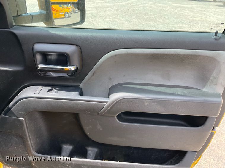 image for item MY9531 2017  Chevrolet Silverado 3500HD  utility bed pickup truck