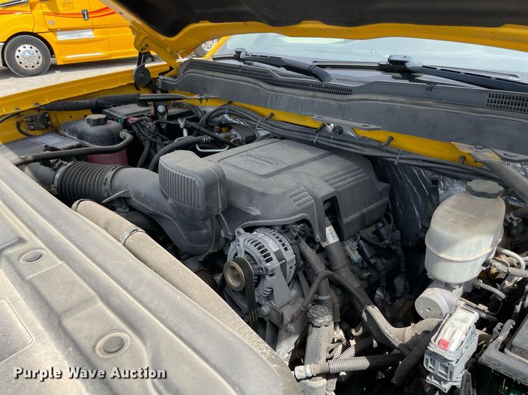 image for item MY9531 2017  Chevrolet Silverado 3500HD  utility bed pickup truck