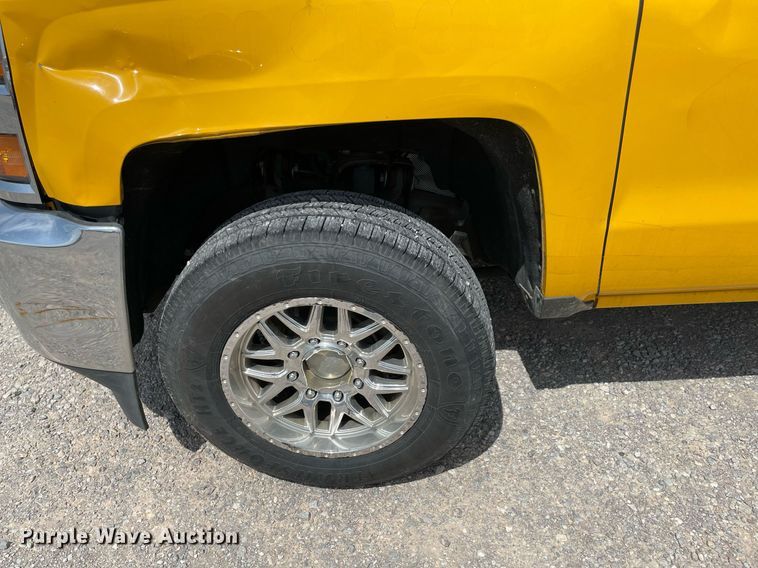 image for item MY9531 2017  Chevrolet Silverado 3500HD  utility bed pickup truck