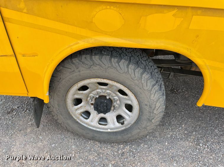 image for item MY9531 2017  Chevrolet Silverado 3500HD  utility bed pickup truck