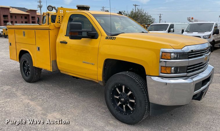 image for item MY9532 2017 Chevrolet Silverado 3500HD  utility bed pickup truck