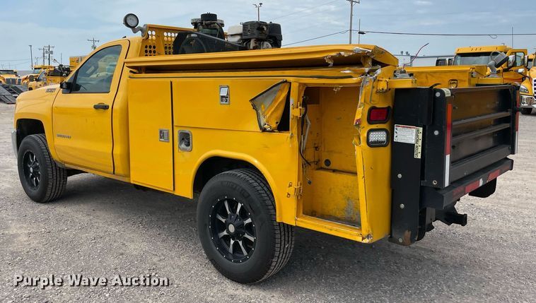 image for item MY9532 2017 Chevrolet Silverado 3500HD  utility bed pickup truck