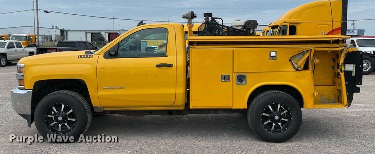 image for item MY9532 2017 Chevrolet Silverado 3500HD  utility bed pickup truck