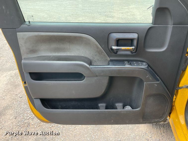 image for item MY9532 2017 Chevrolet Silverado 3500HD  utility bed pickup truck