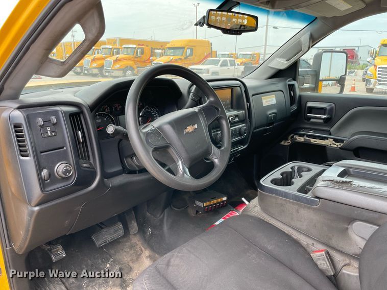 image for item MY9532 2017 Chevrolet Silverado 3500HD  utility bed pickup truck