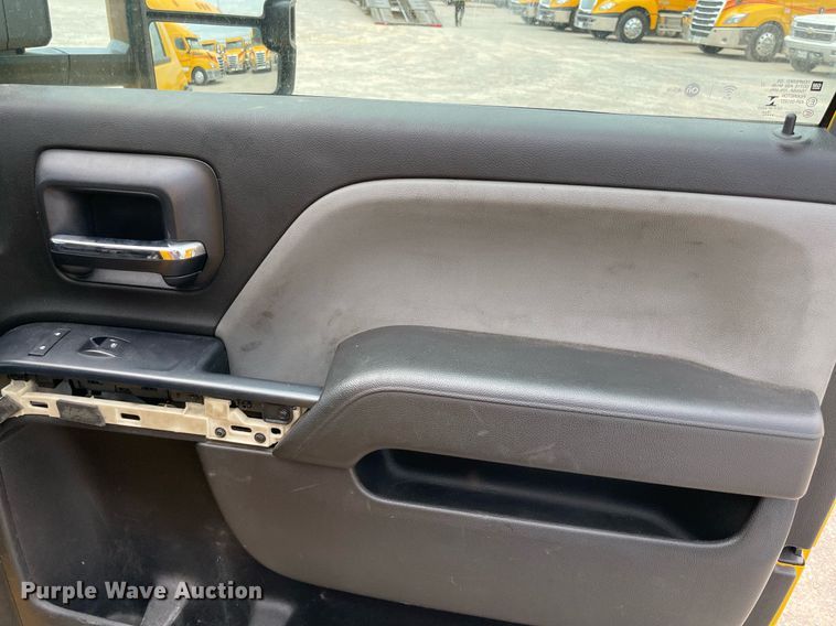 image for item MY9532 2017 Chevrolet Silverado 3500HD  utility bed pickup truck