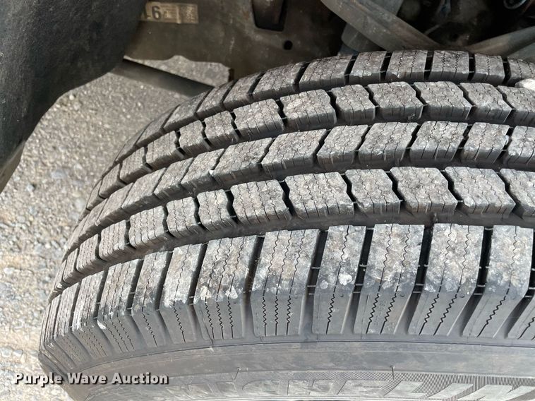 image for item MY9532 2017 Chevrolet Silverado 3500HD  utility bed pickup truck