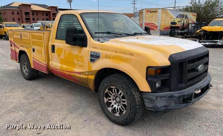 image for item MY9533 2008 Ford F250 Super Duty  utility bed pickup truck