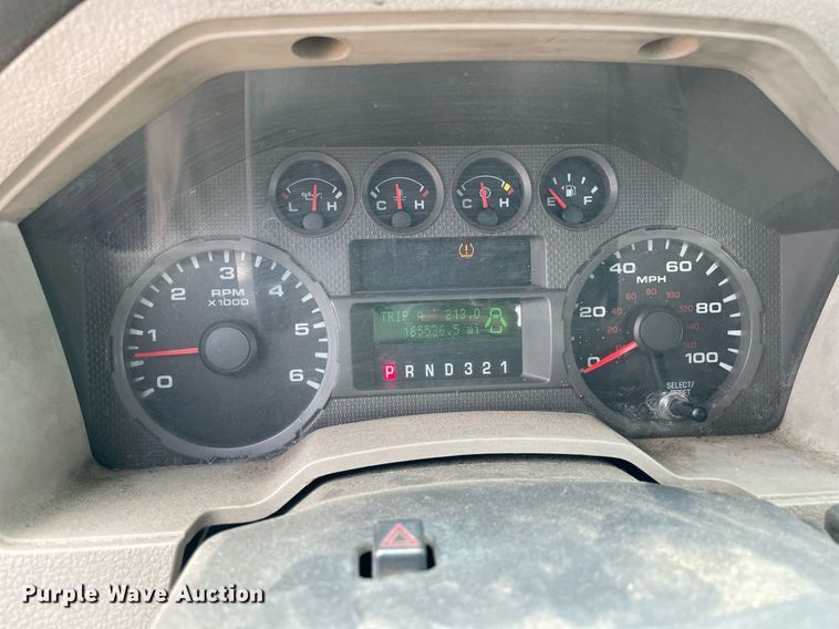 image for item MY9533 2008 Ford F250 Super Duty  utility bed pickup truck