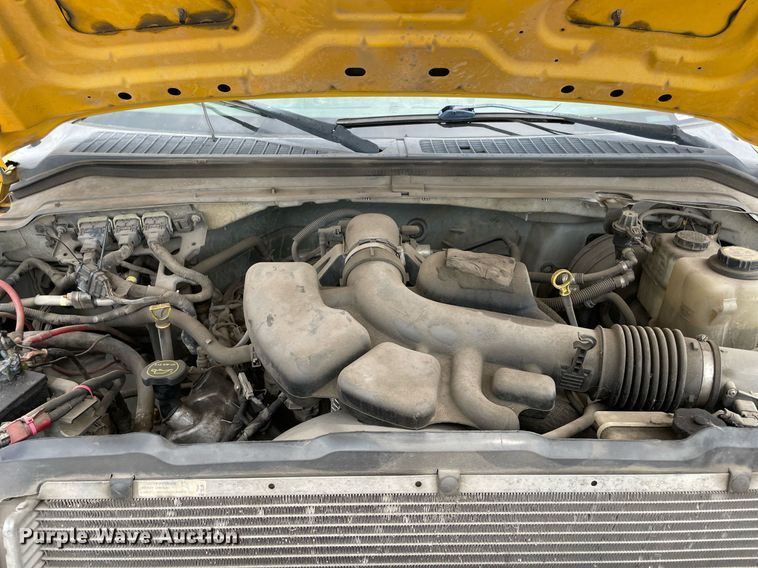 image for item MY9533 2008 Ford F250 Super Duty  utility bed pickup truck