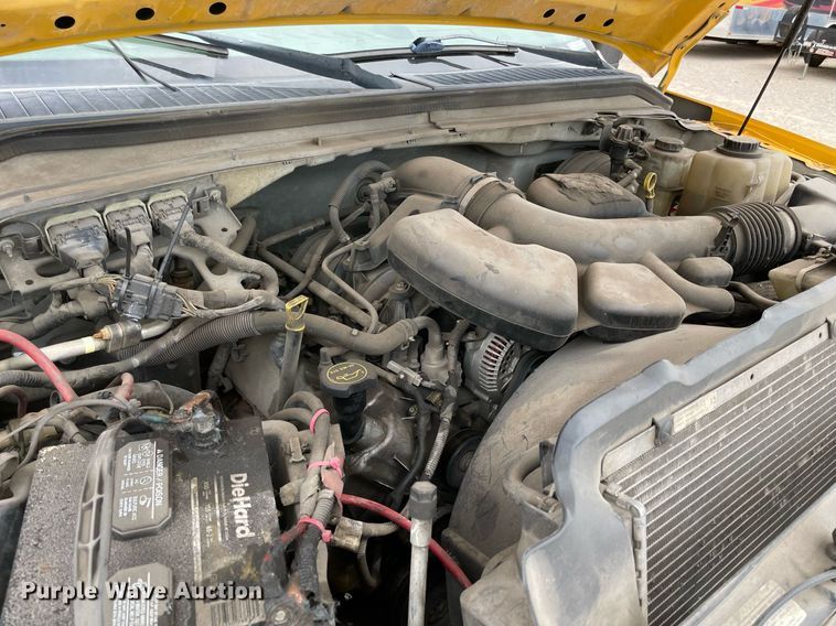 image for item MY9533 2008 Ford F250 Super Duty  utility bed pickup truck